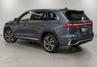 Подержанный автомобиль Geely Monjaro 2023 года (7 фото)