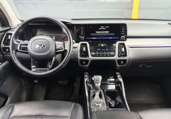 Подержанный автомобиль Kia Sorento 2020 года (15 фото)