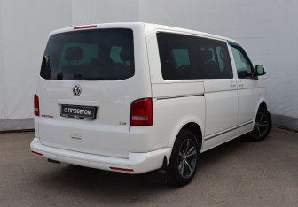 Подержанный автомобиль Volkswagen Multivan 2013 года (4 фото)