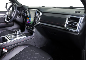 Подержанный автомобиль JAC T9 2025 года (11 фото)