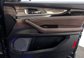 Подержанный автомобиль Exeed VX 2022 года (25 фото)