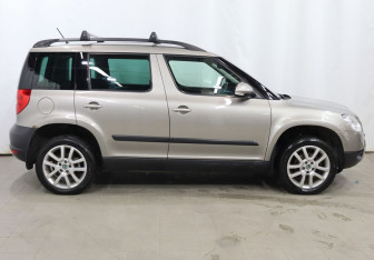 Подержанный автомобиль Skoda Yeti 2012 года (7 фото)