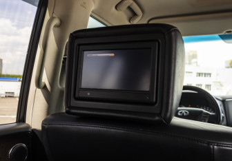 Подержанный автомобиль Infiniti QX56 2012 года (22 фото)