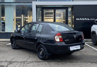 Подержанный автомобиль Renault Symbol 2006 года (7 фото)