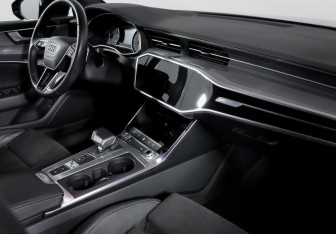 Подержанный автомобиль Audi A6 Sedan 2020 года (9 фото)