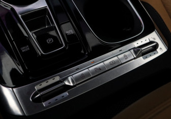 Подержанный автомобиль Kia Carnival 2020 года (24 фото)