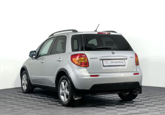 Подержанный автомобиль Suzuki SX4 Hatchback 2009 года (7 фото)