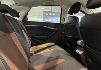 Подержанный автомобиль LADA (ВАЗ) Vesta Sedan 2018 года (14 фото)