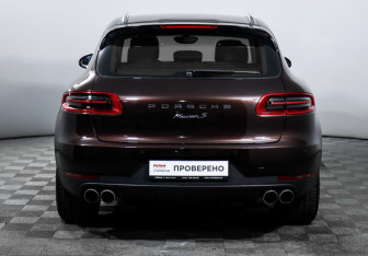Подержанный автомобиль Porsche Macan 2014 года (6 фото)