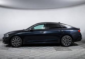 Подержанный автомобиль Kia K5 2021 года (8 фото)