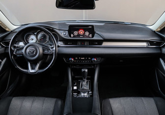 Подержанный автомобиль Mazda 6 Sedan 2018 года (9 фото)