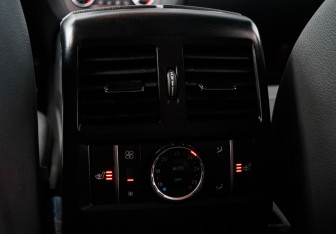 Подержанный автомобиль Mercedes-Benz GLE 2017 года (13 фото)