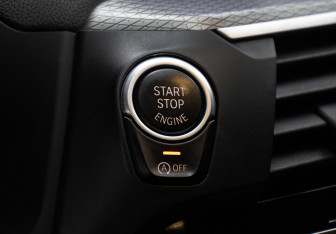 Подержанный автомобиль BMW X4 2021 года (20 фото)