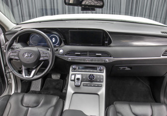 Подержанный автомобиль Hyundai Palisade 2021 года (15 фото)
