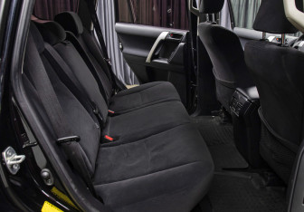 Подержанный автомобиль Toyota Land Cruiser Prado 2016 года (12 фото)