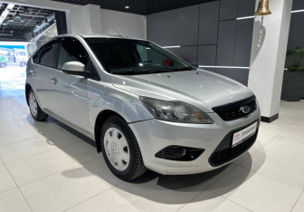 Подержанный автомобиль Ford Focus Hatchback 2009 года (2 фото)