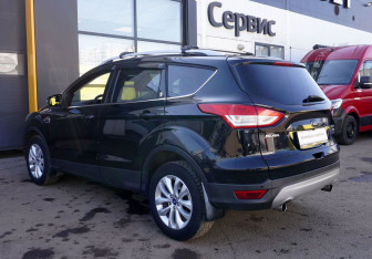 Подержанный автомобиль Ford Kuga 2016 года (6 фото)