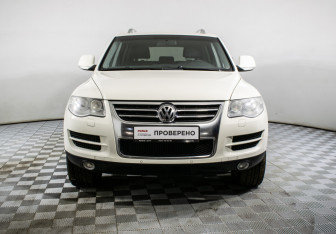 Подержанный автомобиль Volkswagen Touareg 2009 года (2 фото)