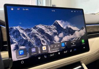 Подержанный автомобиль AITO M5 2023 года (21 фото)