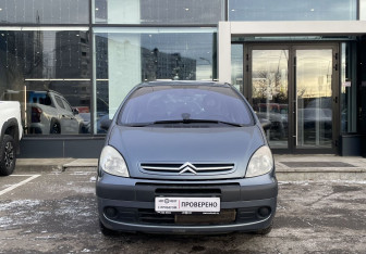 Подержанный автомобиль Citroen Xsara Picasso 2008 года (2 фото)