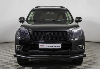 Подержанный автомобиль Toyota Land Cruiser Prado 2010 года (2 фото)