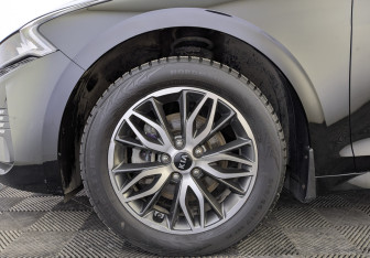 Подержанный автомобиль Kia K5 2021 года (12 фото)
