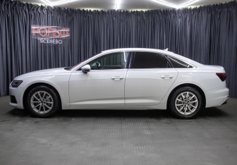 Подержанный автомобиль Audi A6 Sedan 2021 года (8 фото)