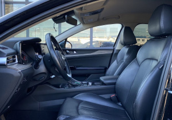Подержанный автомобиль Kia K5 2020 года (16 фото)