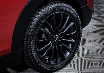 Подержанный автомобиль MINI Clubman Wagon 2019 года (15 фото)