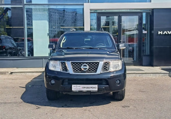 Подержанный автомобиль Nissan Pathfinder 2010 года (2 фото)