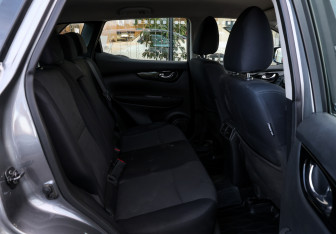 Подержанный автомобиль Nissan Qashqai 2017 года (11 фото)