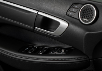 Подержанный автомобиль Hyundai Sonata 2022 года (17 фото)