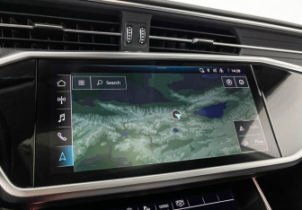 Подержанный автомобиль Audi A7 2023 года (19 фото)