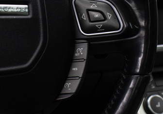 Подержанный автомобиль Land Rover Range Rover Evoque 2015 года (13 фото)