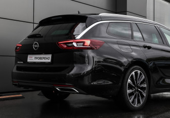 Подержанный автомобиль Opel Insignia Wagon 2020 года (28 фото)