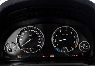 Подержанный автомобиль BMW X4 2018 года (16 фото)