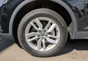 Подержанный автомобиль Audi Q5 2017 года (12 фото)