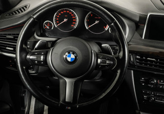 Подержанный автомобиль BMW X5 2014 года (16 фото)