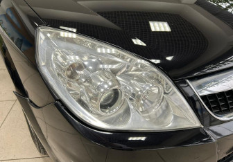 Подержанный автомобиль Opel Vectra Sedan 2006 года (22 фото)