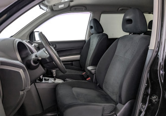 Подержанный автомобиль Nissan X-Trail 2013 года (20 фото)