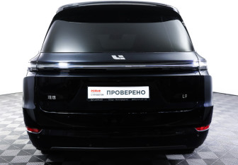 Подержанный автомобиль LiXiang L9 2023 года (6 фото)