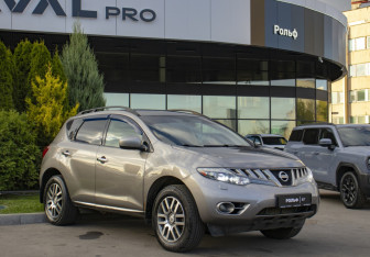 Подержанный автомобиль Nissan Murano Suv 2010 года (3 фото)