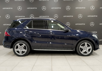 Подержанный автомобиль Mercedes-Benz GLE 2017 года (4 фото)