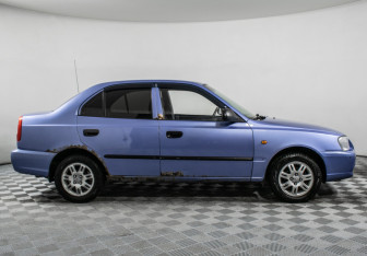 Подержанный автомобиль Hyundai Accent Sedan 2004 года (4 фото)
