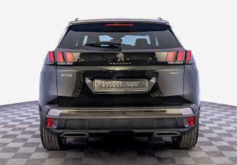 Подержанный автомобиль Peugeot 3008 2018 года (6 фото)