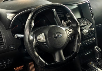Подержанный автомобиль Infiniti FX 2011 года (12 фото)
