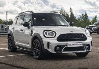 Подержанный автомобиль MINI Countryman 2020 года (3 фото)