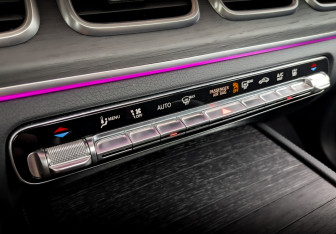 Подержанный автомобиль Mercedes-Benz GLE 2021 года (28 фото)