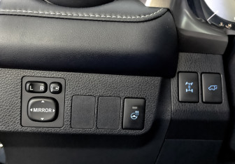 Подержанный автомобиль Toyota RAV4 2018 года (28 фото)