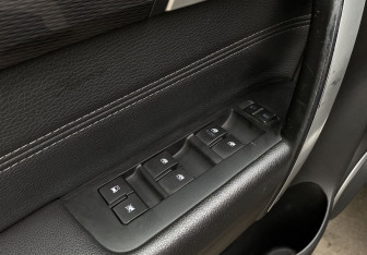 Подержанный автомобиль Chevrolet Captiva 2014 года (19 фото)